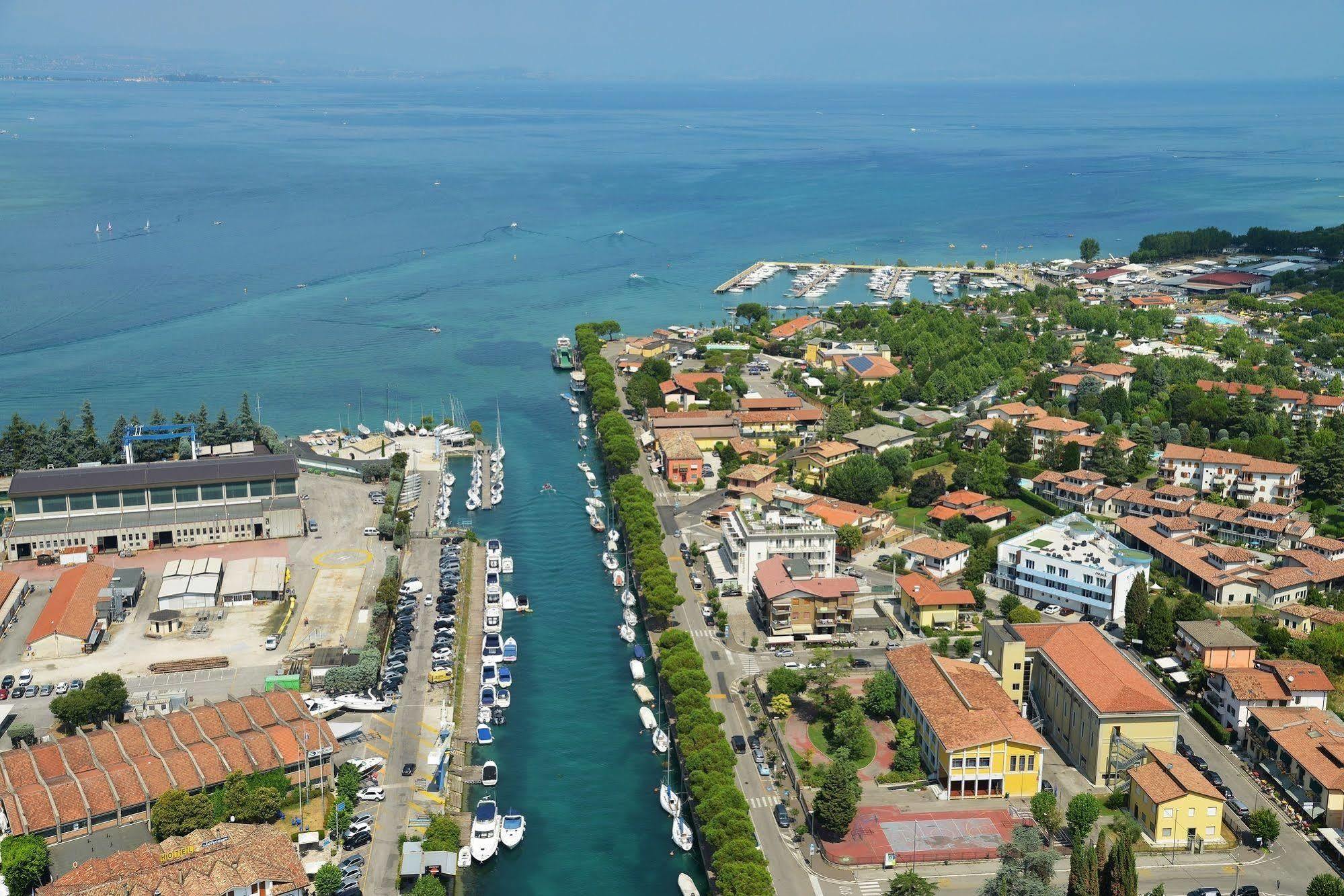 Hotel Acquadolce بسكييرا ديل غاردا المظهر الخارجي الصورة