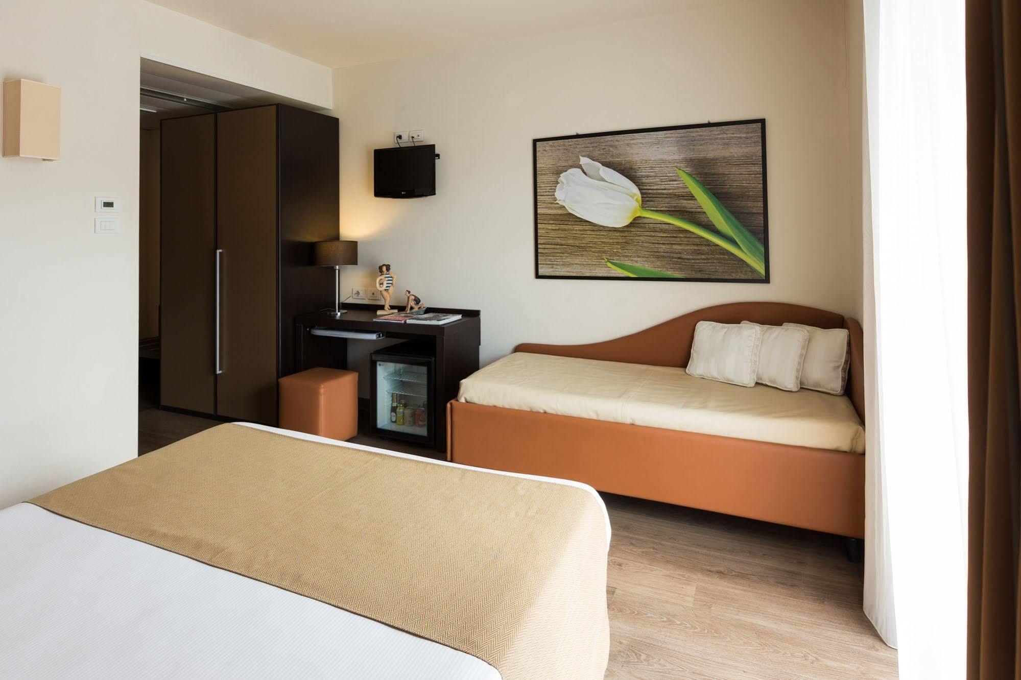 Hotel Acquadolce بسكييرا ديل غاردا المظهر الخارجي الصورة