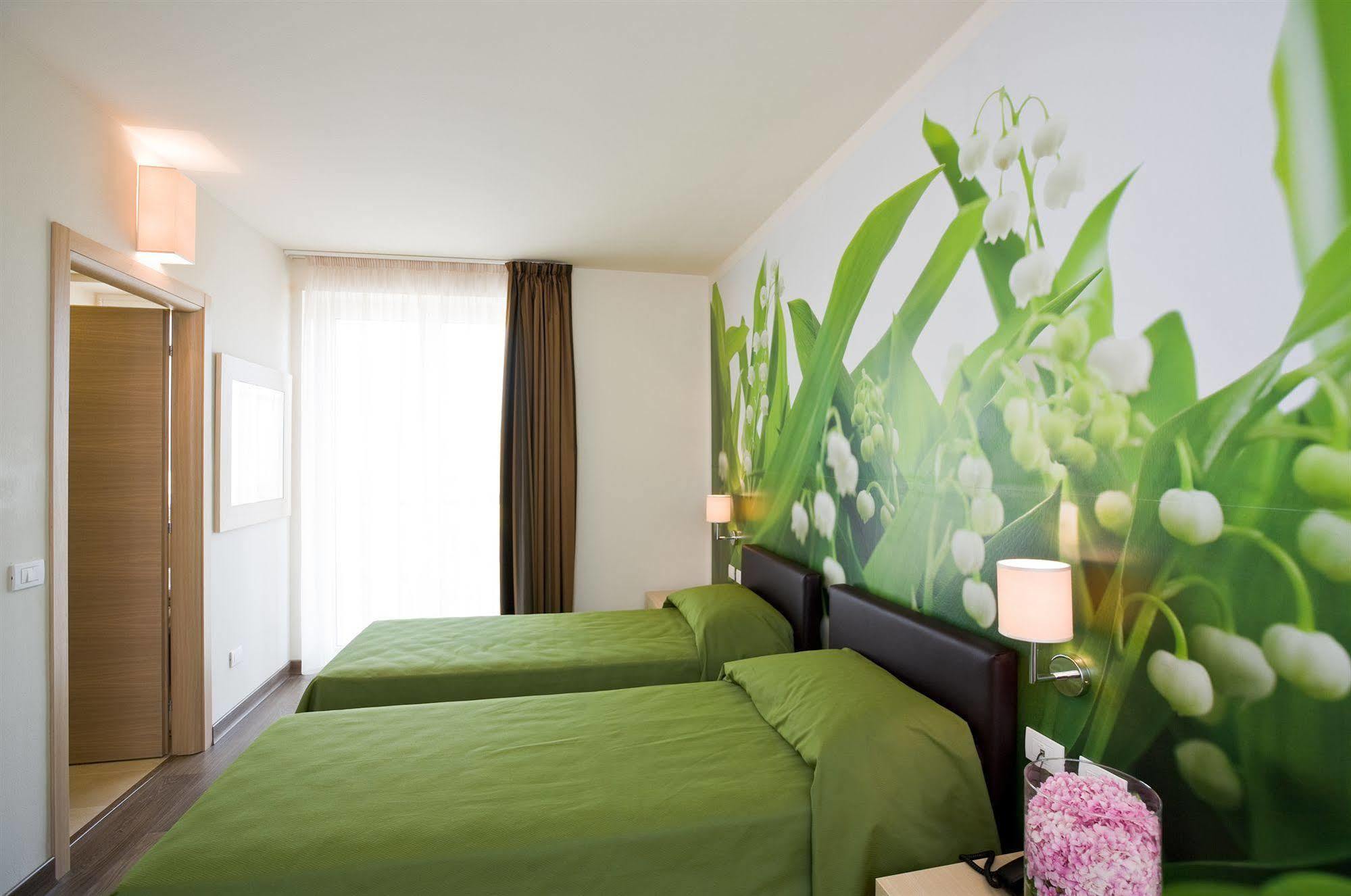 Hotel Acquadolce بسكييرا ديل غاردا المظهر الخارجي الصورة