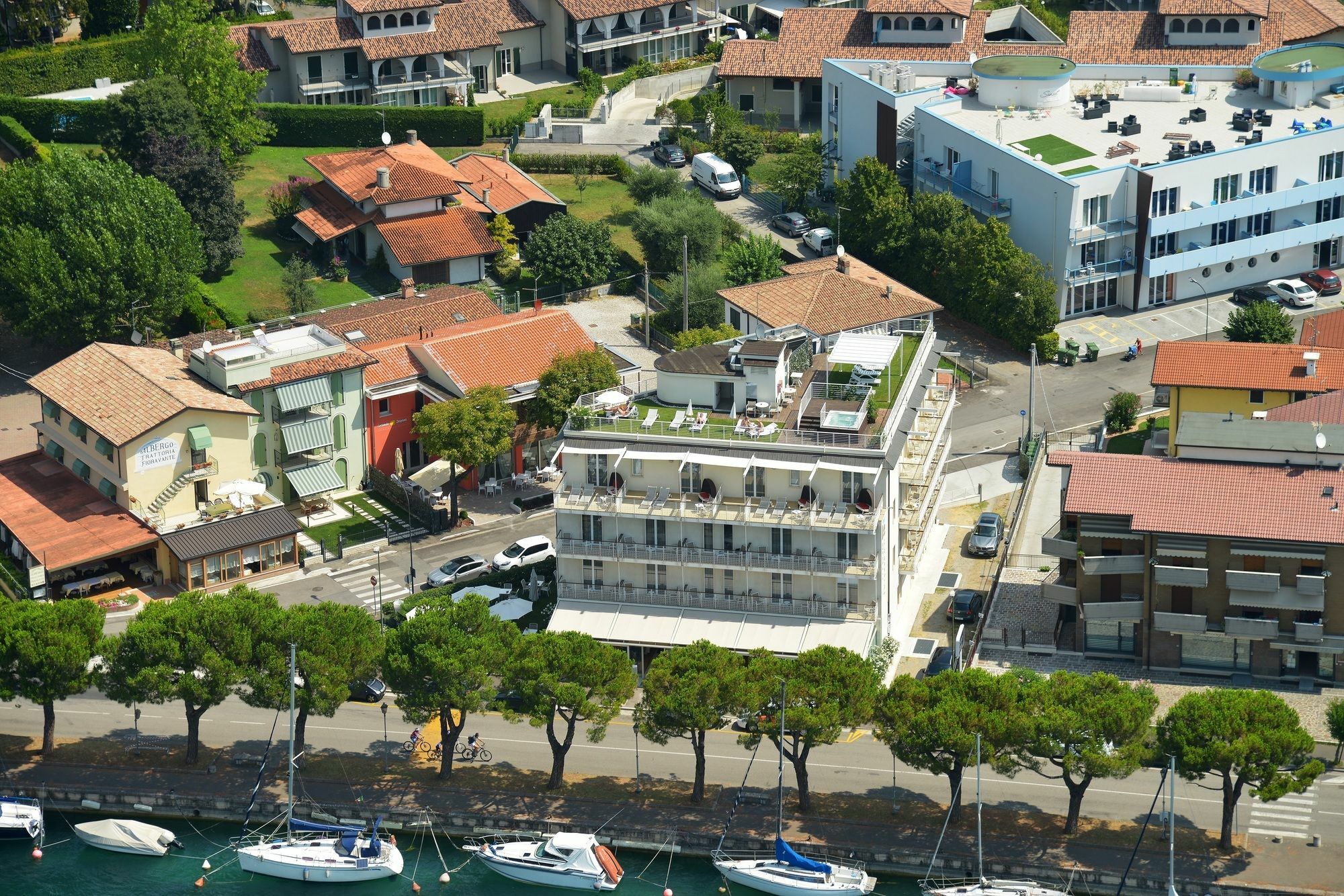 Hotel Acquadolce بسكييرا ديل غاردا المظهر الخارجي الصورة